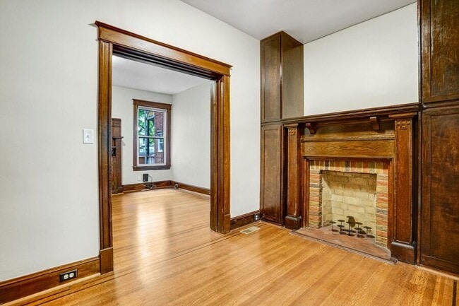 Building Photo - 1108 Lamont St NW