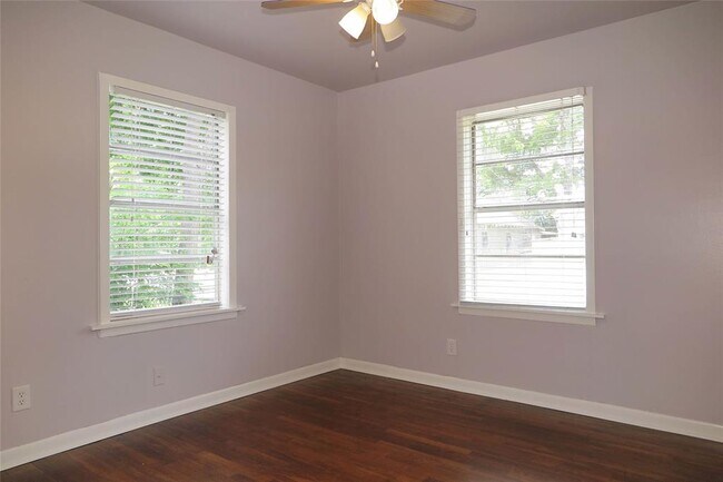 Building Photo - 1205 Forest St