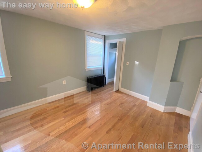 Building Photo - 309 Highland Ave