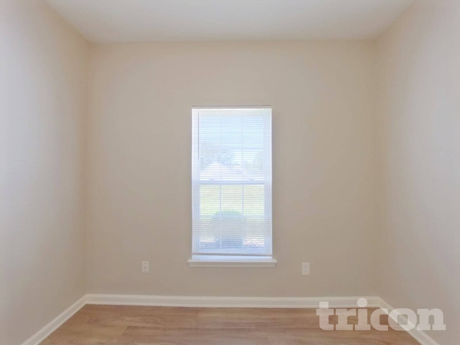 Building Photo - 3004 Dairy Farm Dr