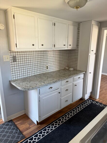 Building Photo - 26 Pinevale Ct