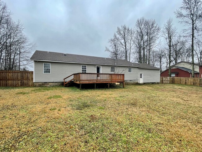 Building Photo - Nice home on large lot West of Athens!