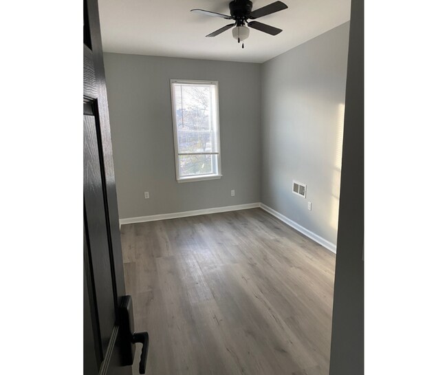 Building Photo - 2800 The Alameda