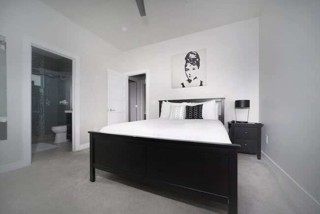 Building Photo - PHX Retreat  2 Bedroom 2 Bath Home in Hist...