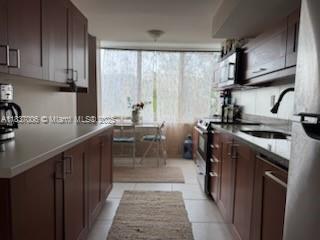 Building Photo - 250 180th Dr