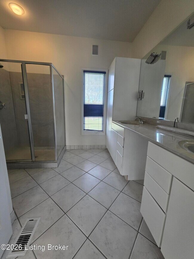 Building Photo - 2728 Taylorsville Rd