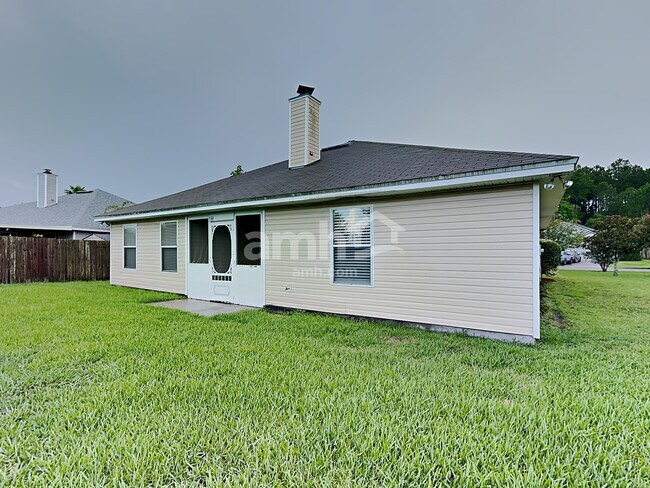 Building Photo - 1852 Willesdon Dr E