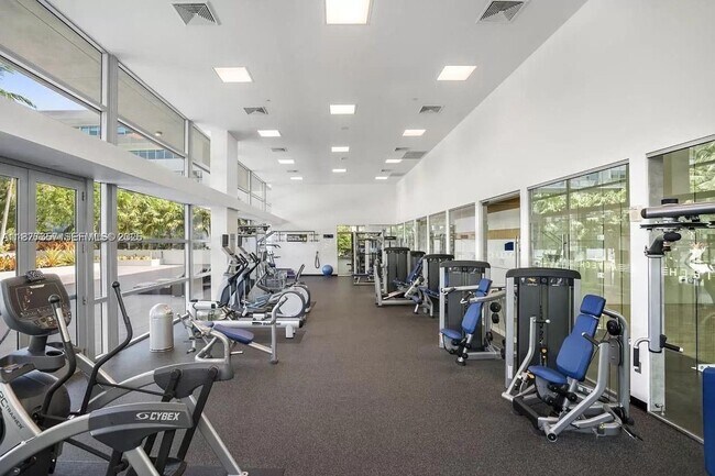 Building Photo - 2950 NE 188th St