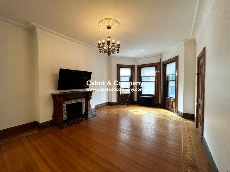Building Photo - 144 Commonwealth Avenue