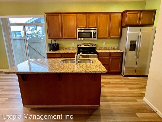 Building Photo - 3 br, 2.5 bath House - 353 Holland Ave.