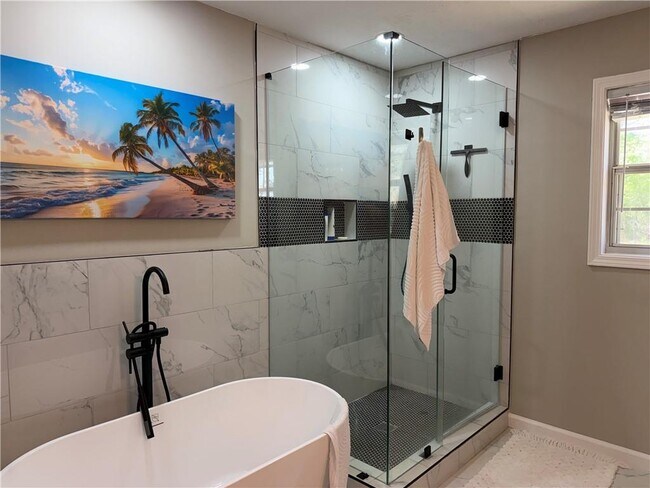 Building Photo - 934 Bay Ridge Dr