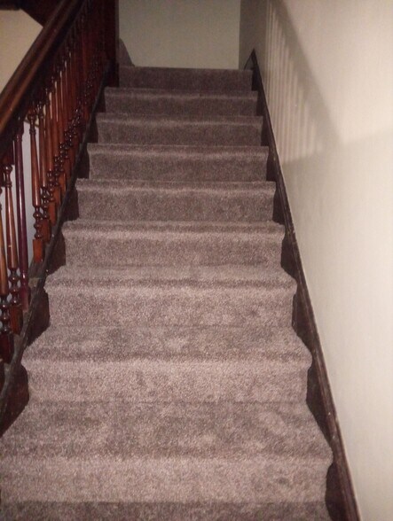 Building Photo - 1477 South Ave