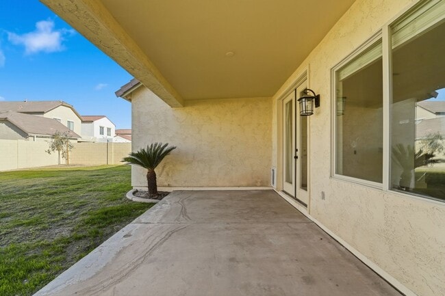 Building Photo - Beautiful 3-bedroom, 2-bathroom residence in the lively city of Mesa, Arizona!