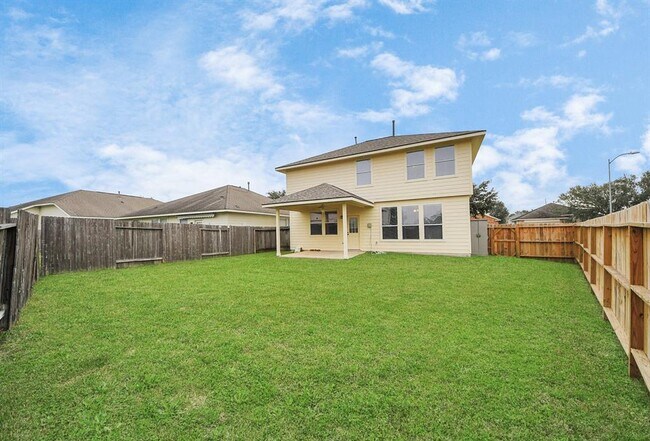 Building Photo - 7447 Oakwood Canyon Dr