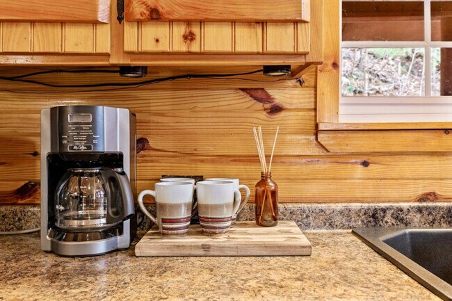 Building Photo - 3905 Fern Brook Way