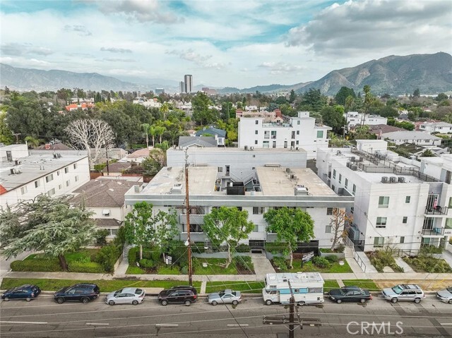 Building Photo - 4406 Cahuenga Blvd