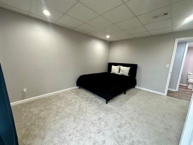 Building Photo - 301 Carmel Valley Way