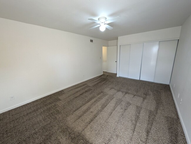 Building Photo - 2 Bedroom Condo in the Escalante Community...