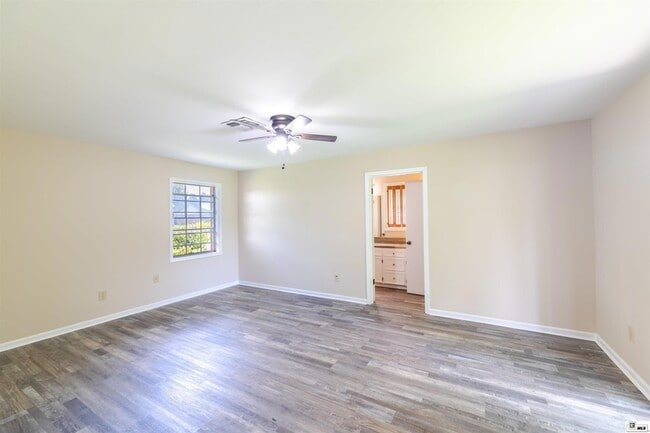 Building Photo - 2700 Anita Ln