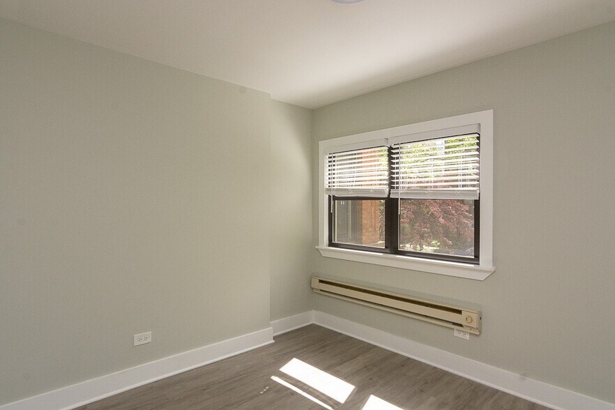 Building Photo - 1437 N Dearborn St