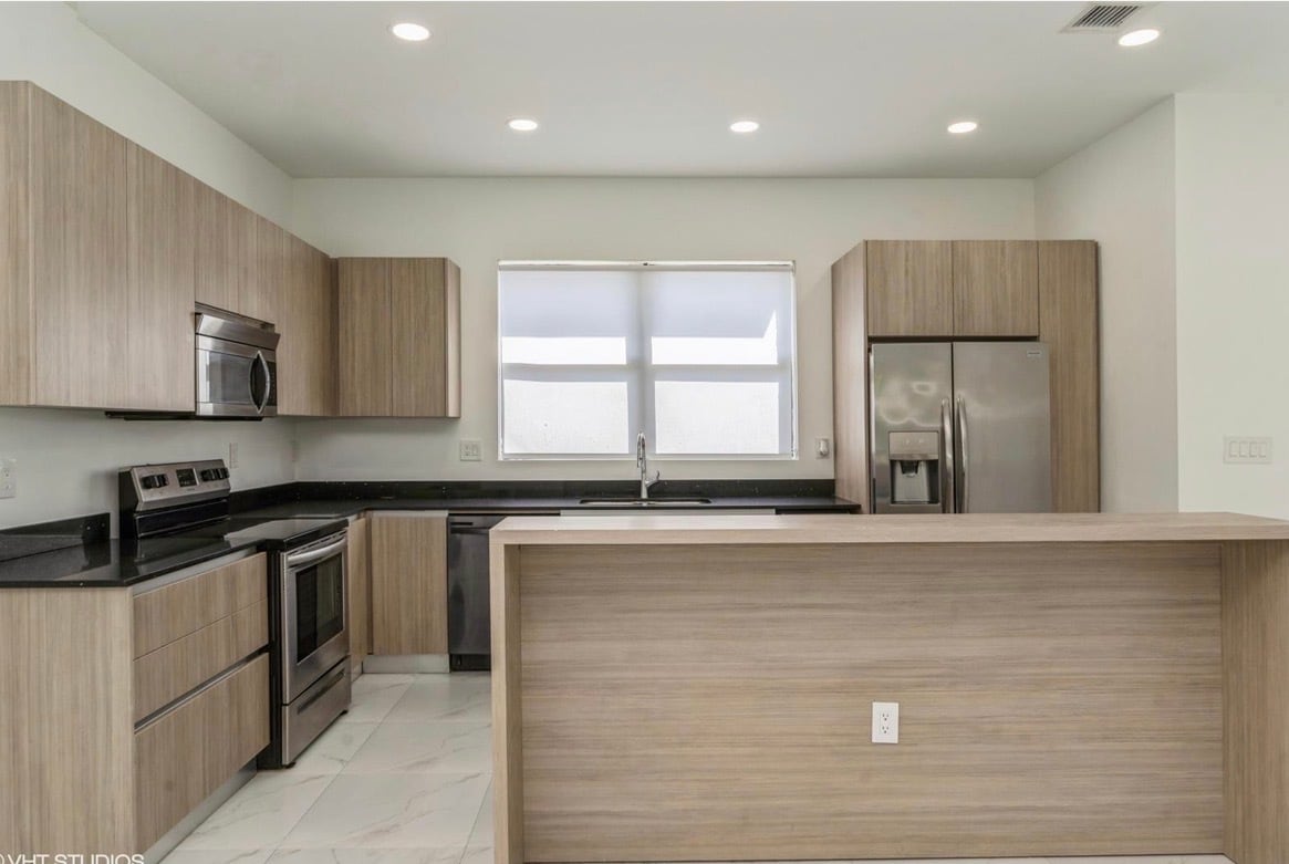 Building Photo - 6151 SW 36th Ct