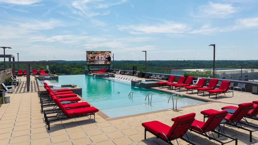 Building Photo - Accolade Athens Off Campus Housing