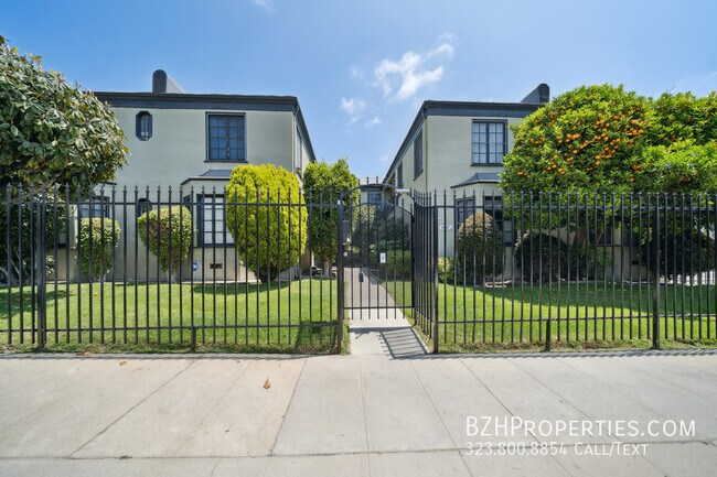 Primary Photo - 1406 N Mansfield Ave