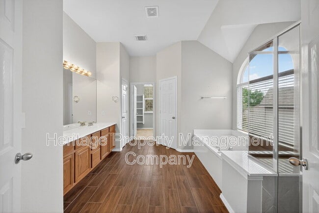 Building Photo - 13168 Mystic Saddle