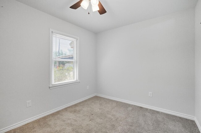 Building Photo - 4518 Edgemont Dr