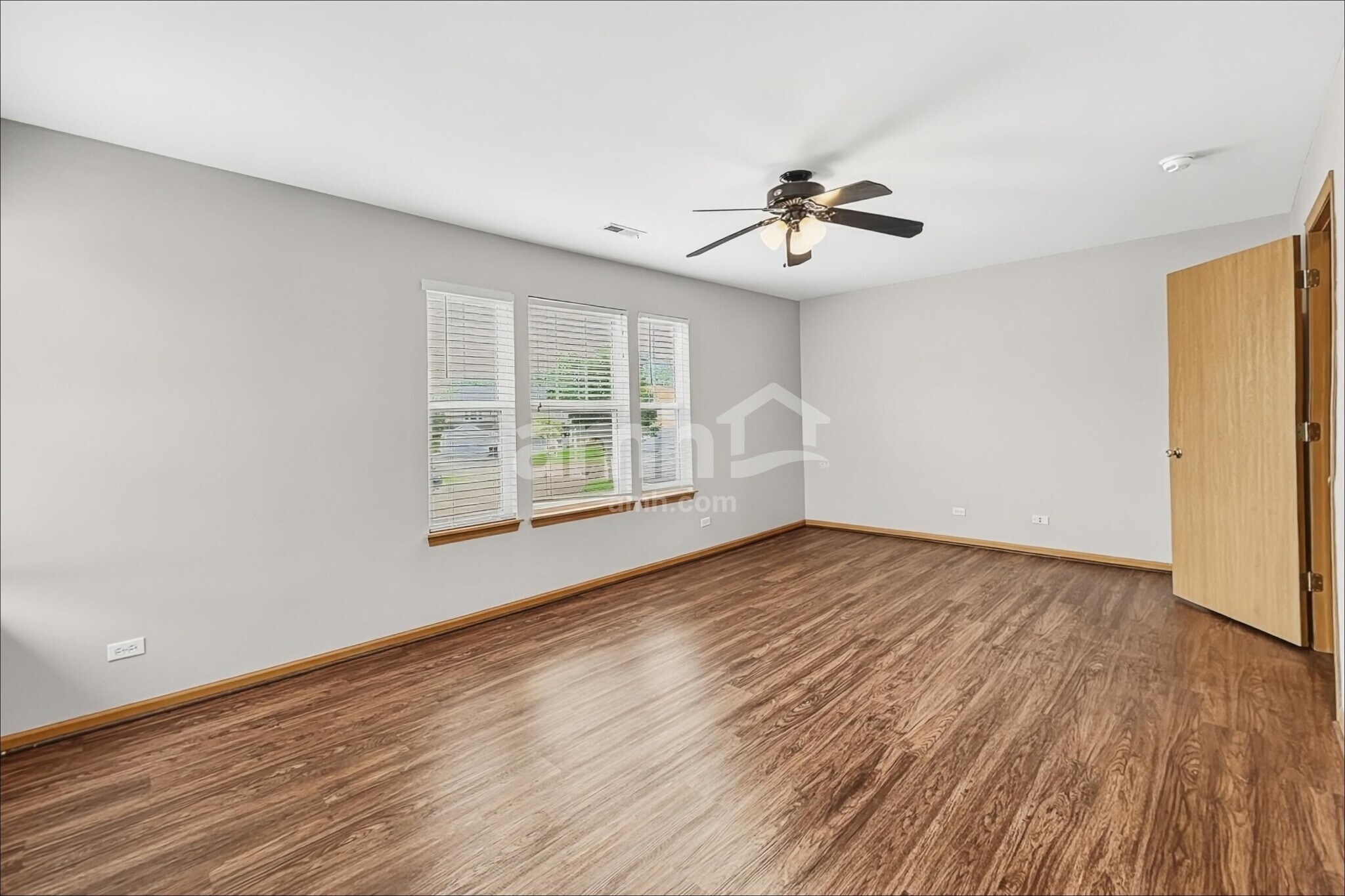Building Photo - 250 Wedgewood Cir