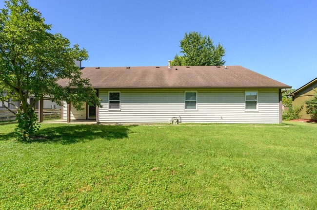 Building Photo - 8209 Parsley Ln