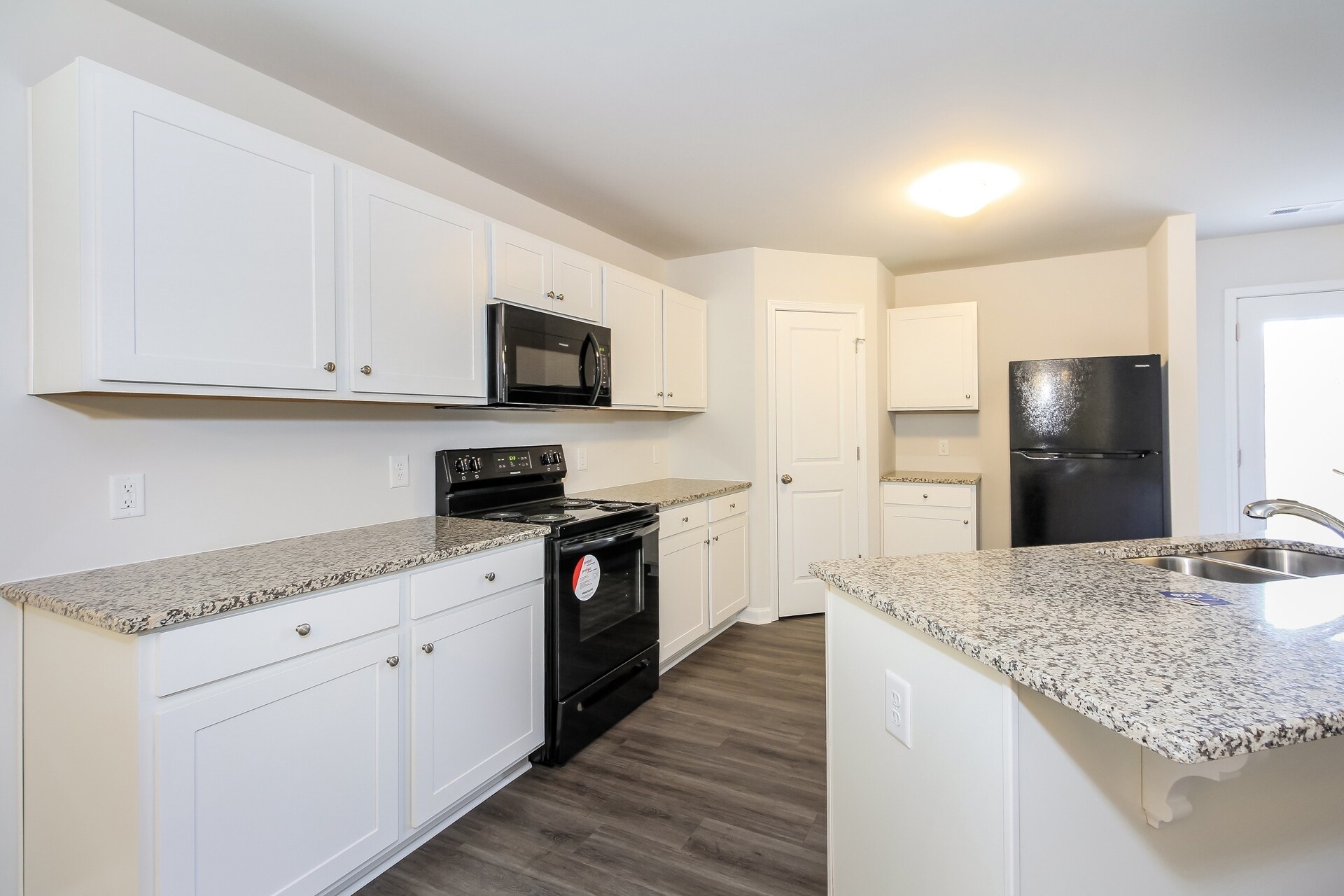 Building Photo - 2925 Ember Brook Ct