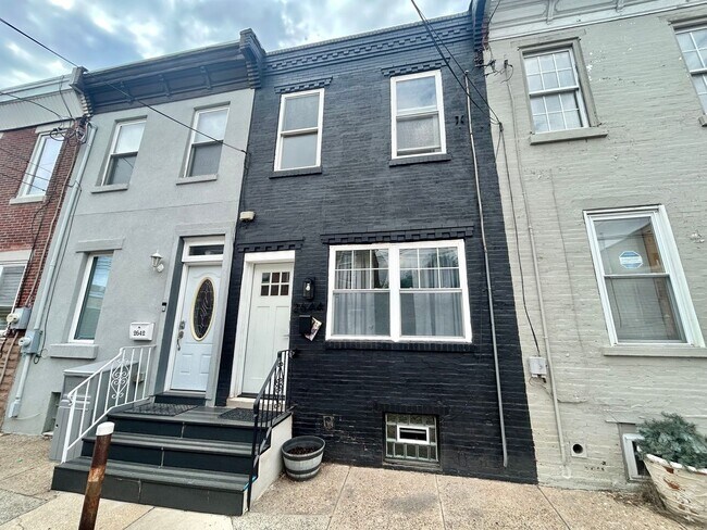 Building Photo - 2644 Tilton St