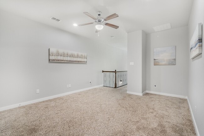 Building Photo - 5871 Rivendell Dr
