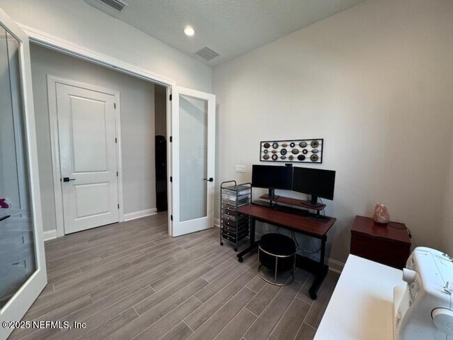 Building Photo - 128 Zephyr Dr