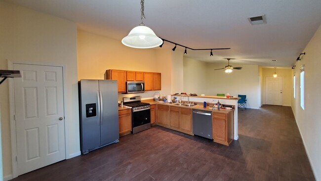 Kitchen - 36 Salida del Sol