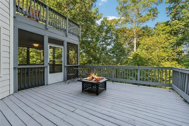 Building Photo - 508 Huntington Pl