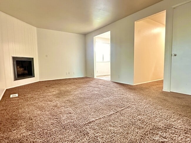 Building Photo - 2175 S 300 E