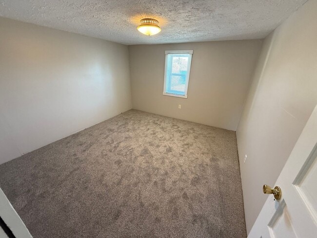 Building Photo - Four Bedroom, Two Plus Bathroom House in Morley with a View