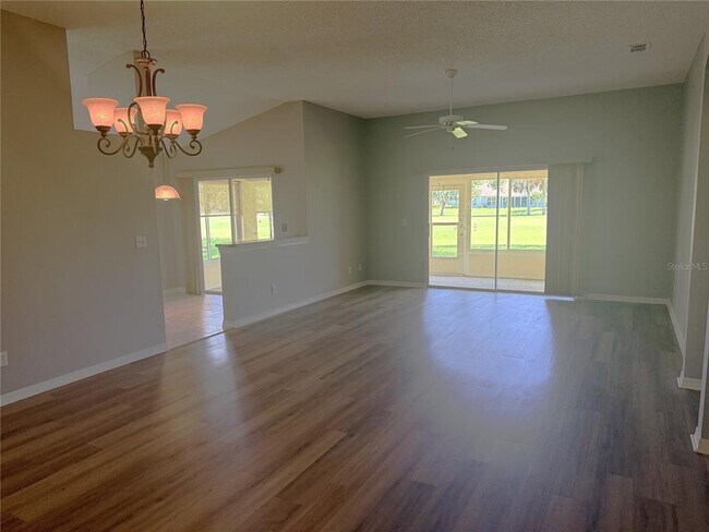 Building Photo - 2217 Brookfield Greens Cir