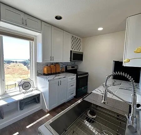Building Photo - 4304 Leal Dr