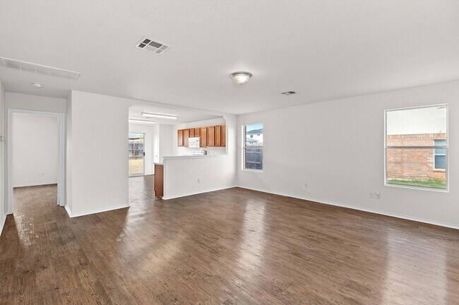 Building Photo - 203 Mesa Dr