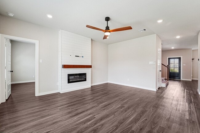 Building Photo - 15011 Red Buckeye Dr