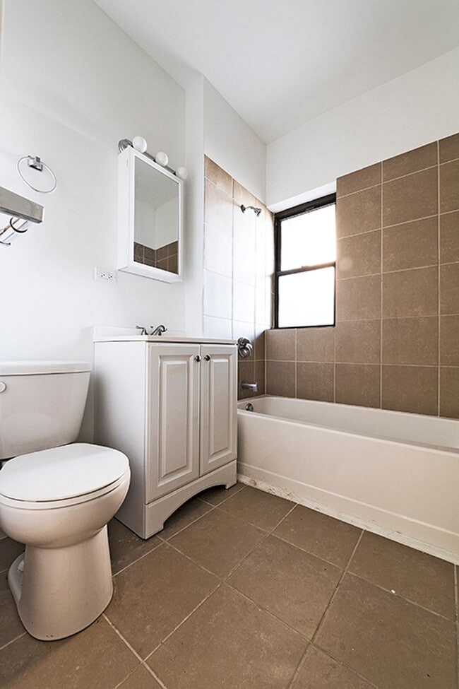 Building Photo - 7754 S Loomis 1404-16 W 78th St Chicago, IL 60620