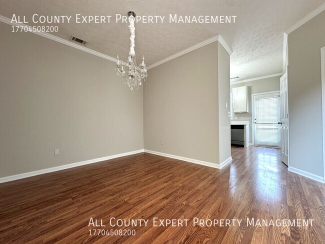 Building Photo - 6463 Topside Ave
