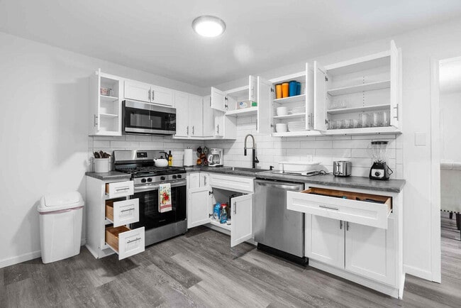 Building Photo - 2648 Garham Dr