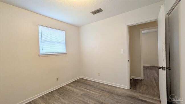 Building Photo - 1025 Revere Dr