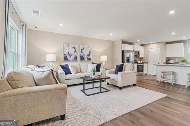 Building Photo - 6643 Red Oak Wy