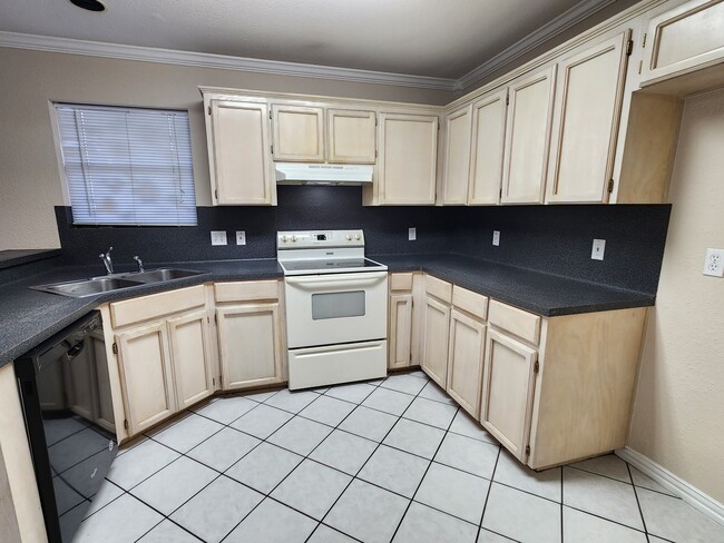 Building Photo - 7933 Wolverine Dr