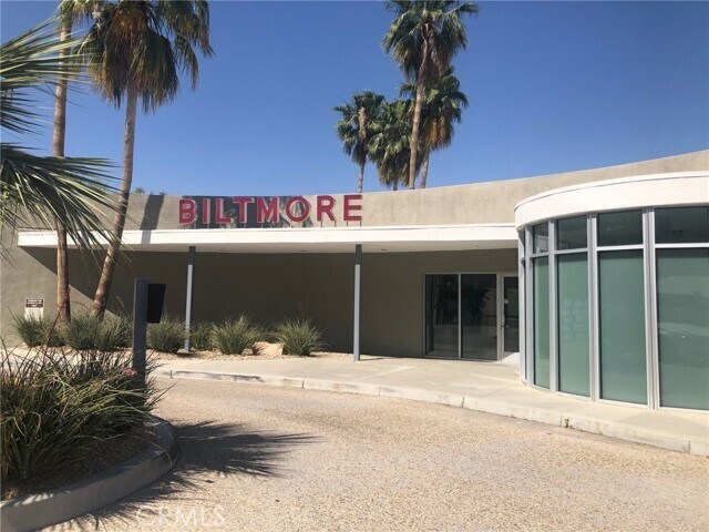 Building Photo - 1010 E Palm Canyon Dr
